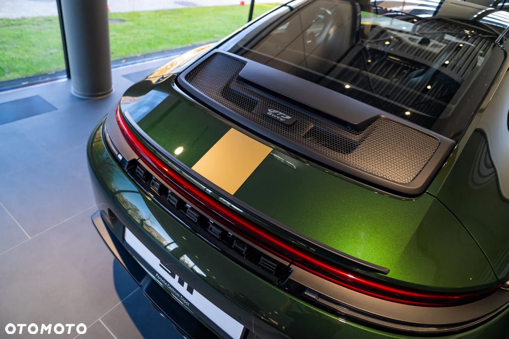 Porsche 911 GT3 Touring PDK - 5