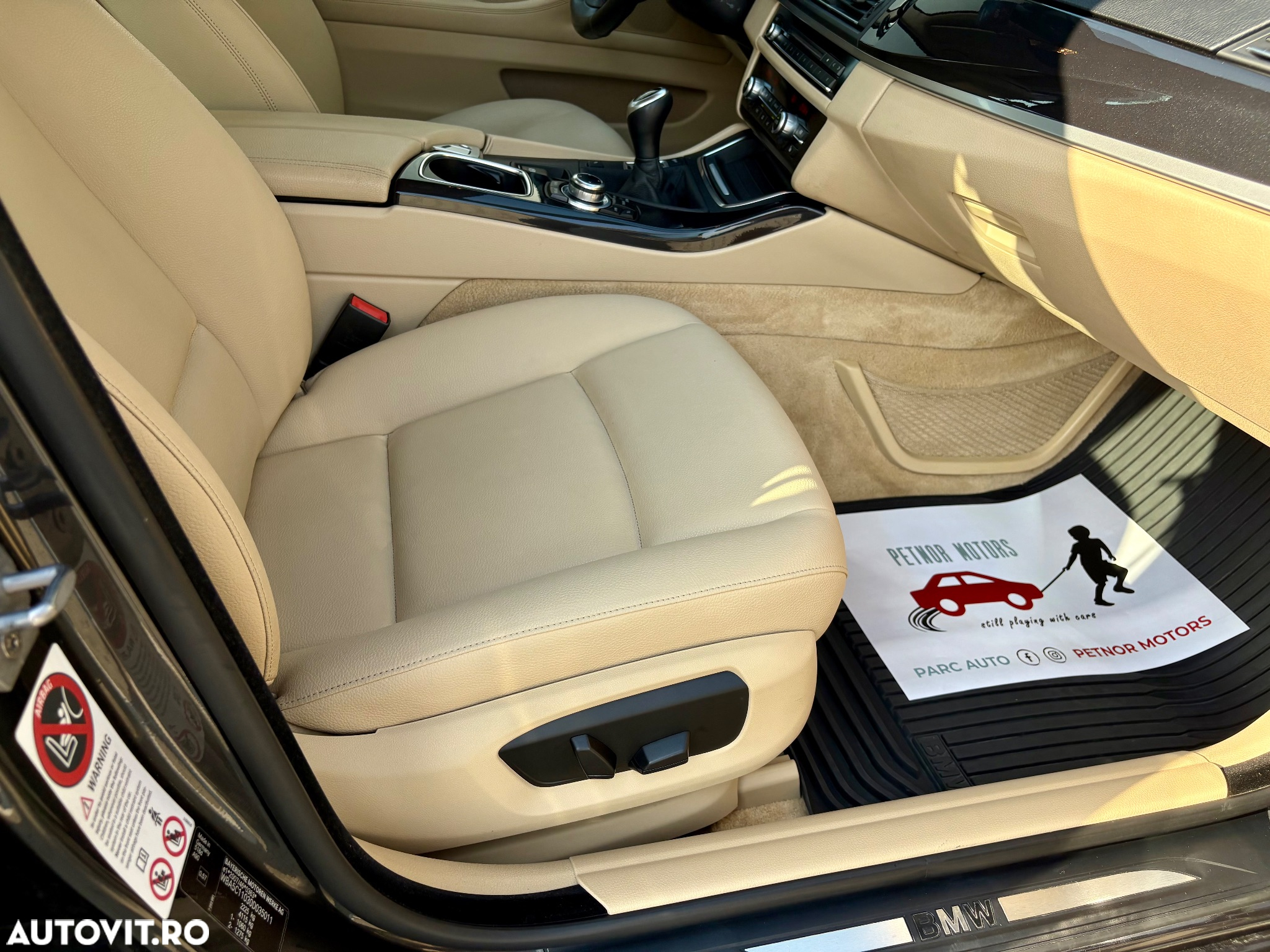 BMW Seria 5 518d - 29