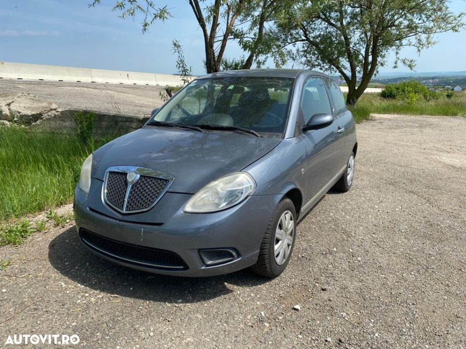 Dezmembrez piese Lancia Ypsilon - 1