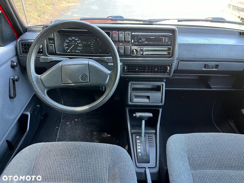 Volkswagen Golf - 24