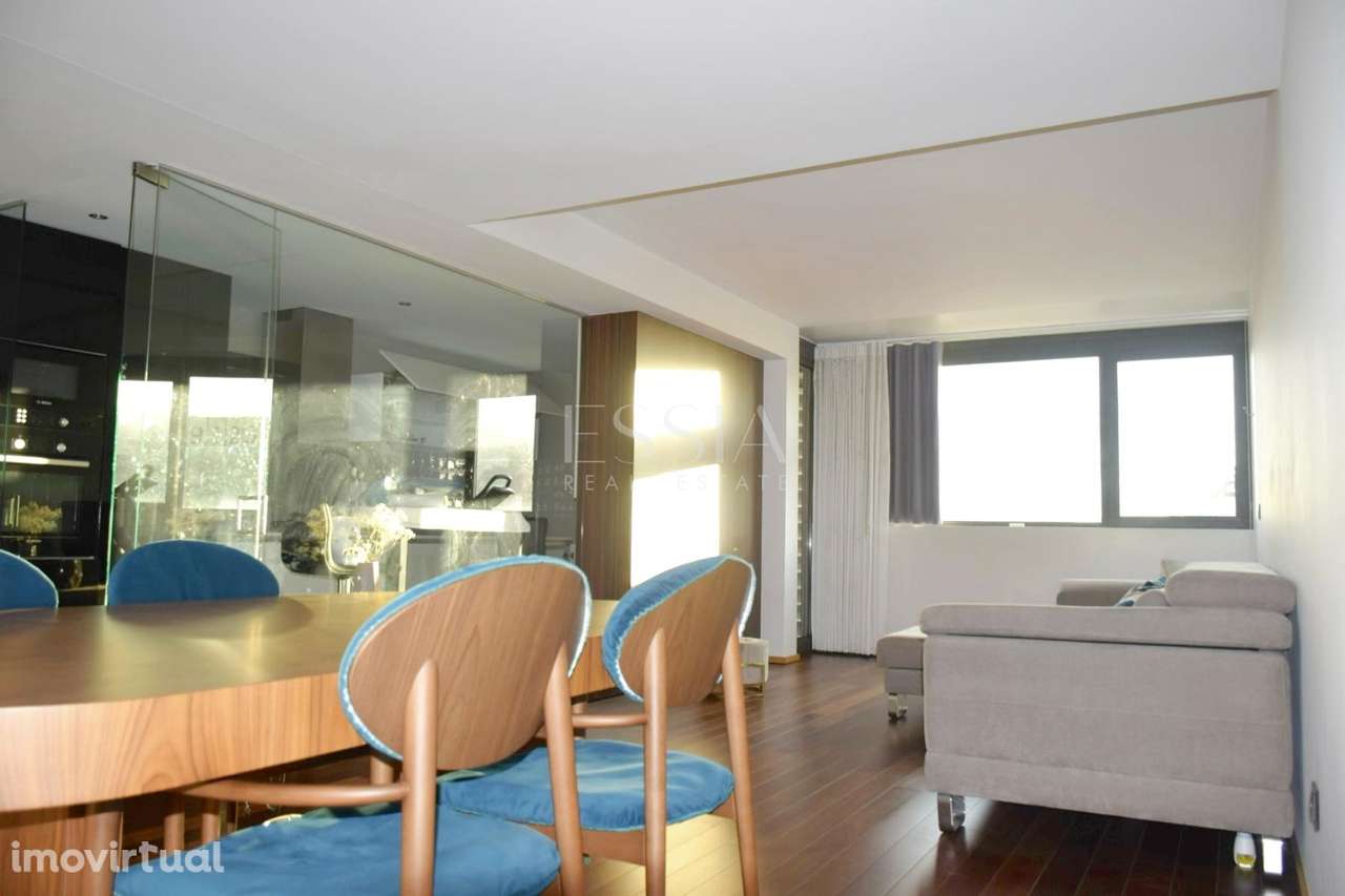 Apartamento T2 com Varanda nas Antas - Grande imagem: 3/23