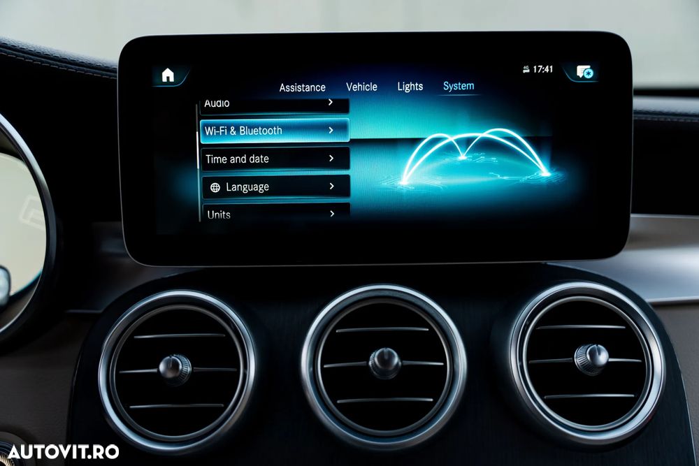 Mercedes-Benz GLC 300 d 4MATIC - 28