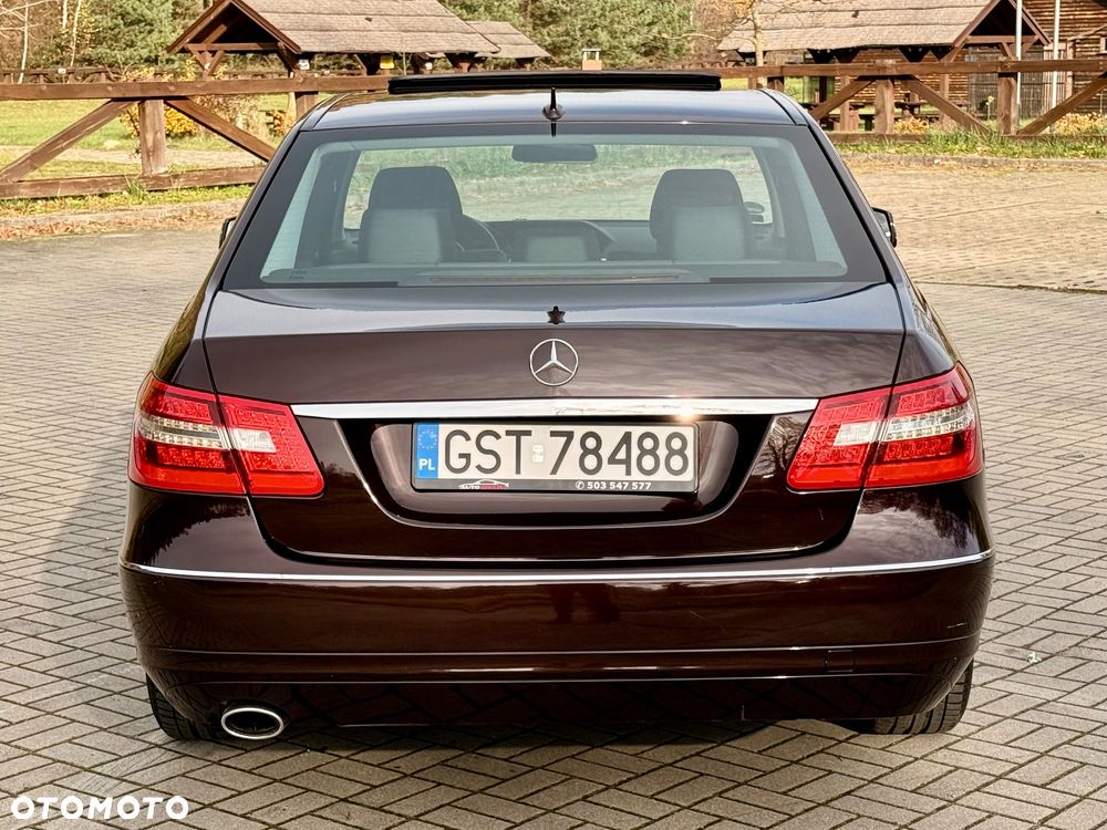 Mercedes-Benz Klasa E 200 BlueEFFICIENCY 7G-TRONIC Avantgarde - 31