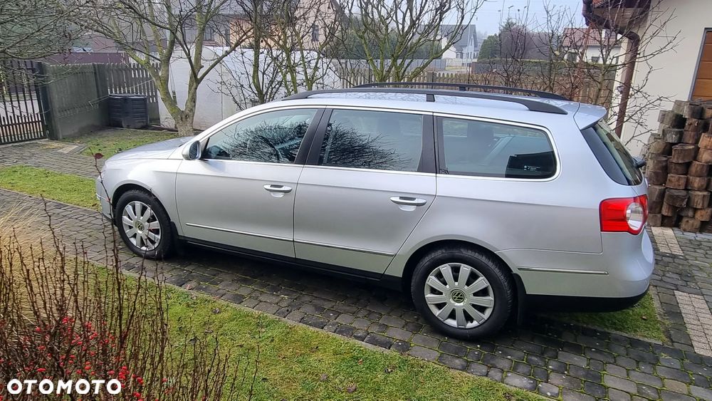 Volkswagen Passat 2.0 TDI DPF Comfortline - 2