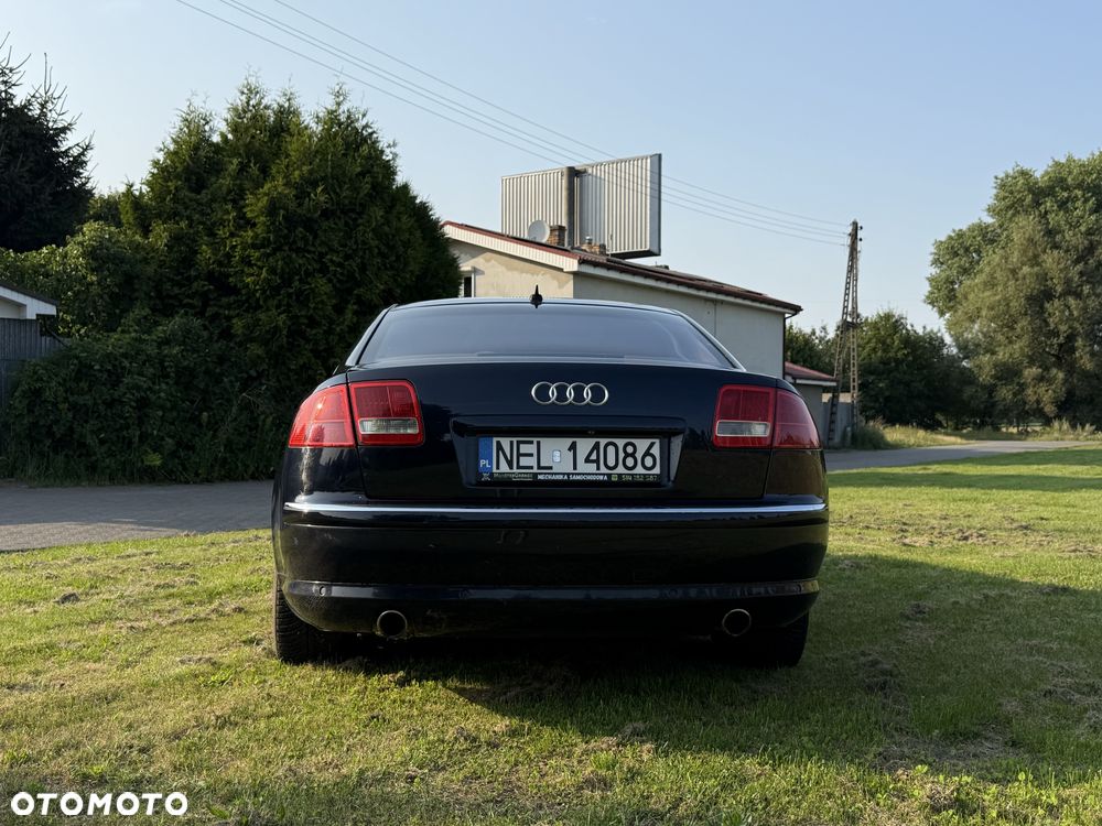 Audi A8 - 4