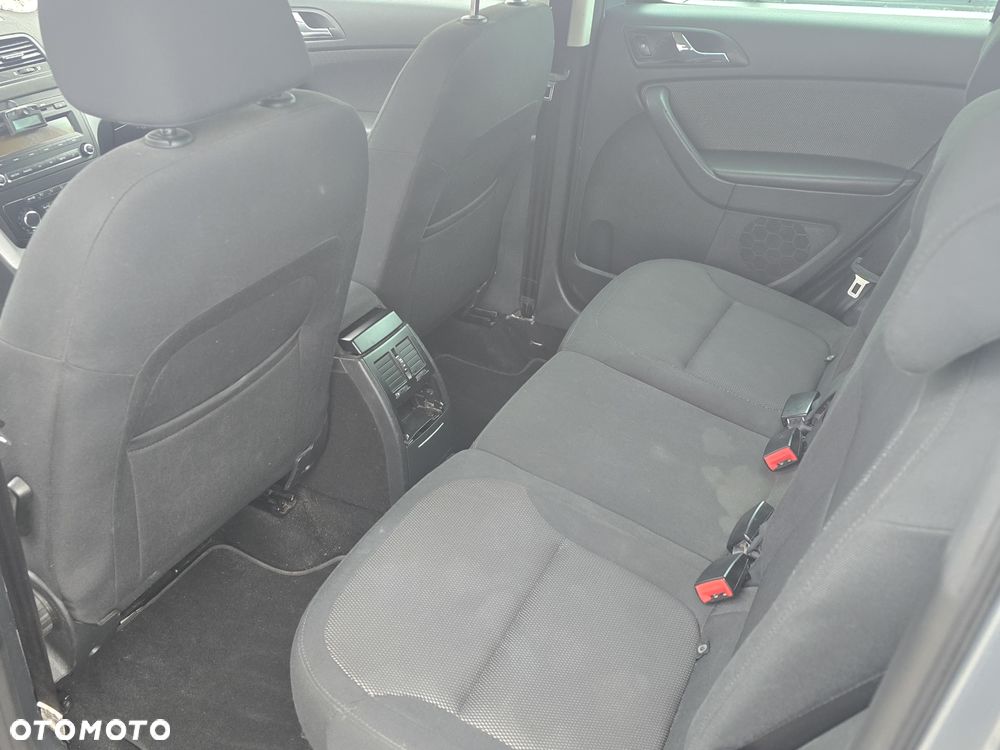 Skoda Yeti 2.0 TDI DSG 4x4 Ambition - 13