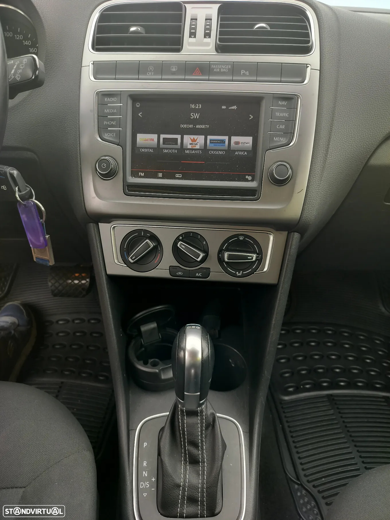 VW Polo 1.2 TSi Lounge DSG - 8