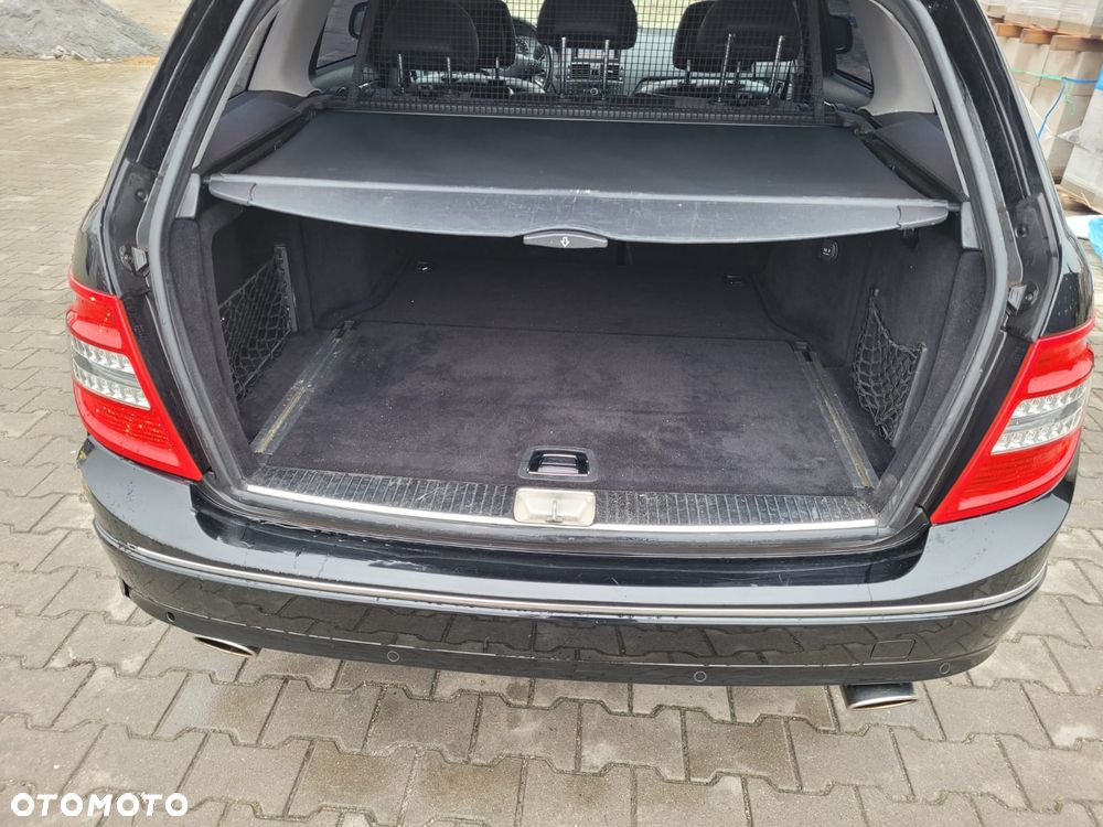 Mercedes-Benz Klasa C 230 7G-TRONIC Avantgarde - 13