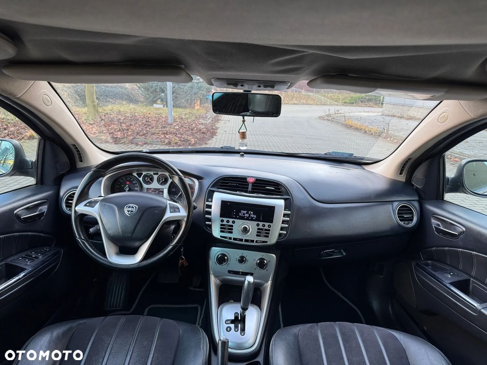 Lancia Delta 1.6 MultiJet 16v DFN6 Silver - 11