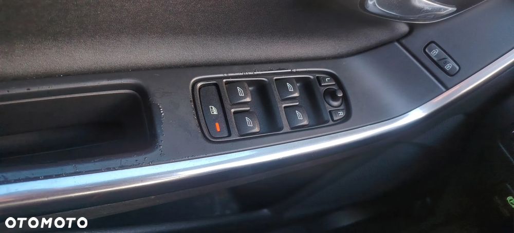 Volvo V60 D2 Momentum - 26
