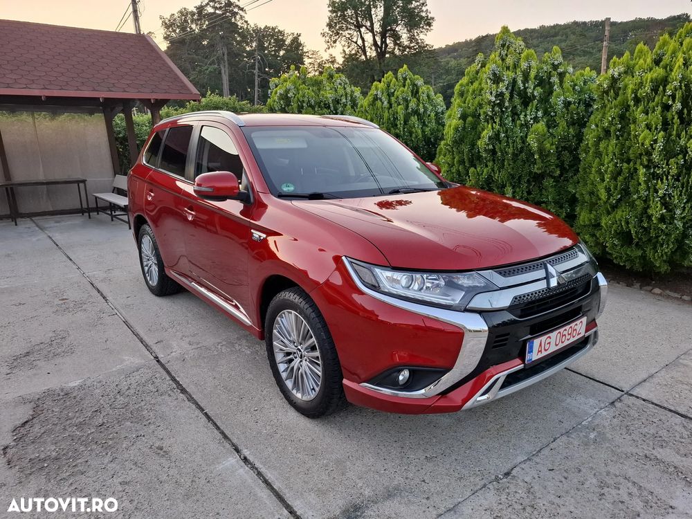 Mitsubishi Outlander - 3
