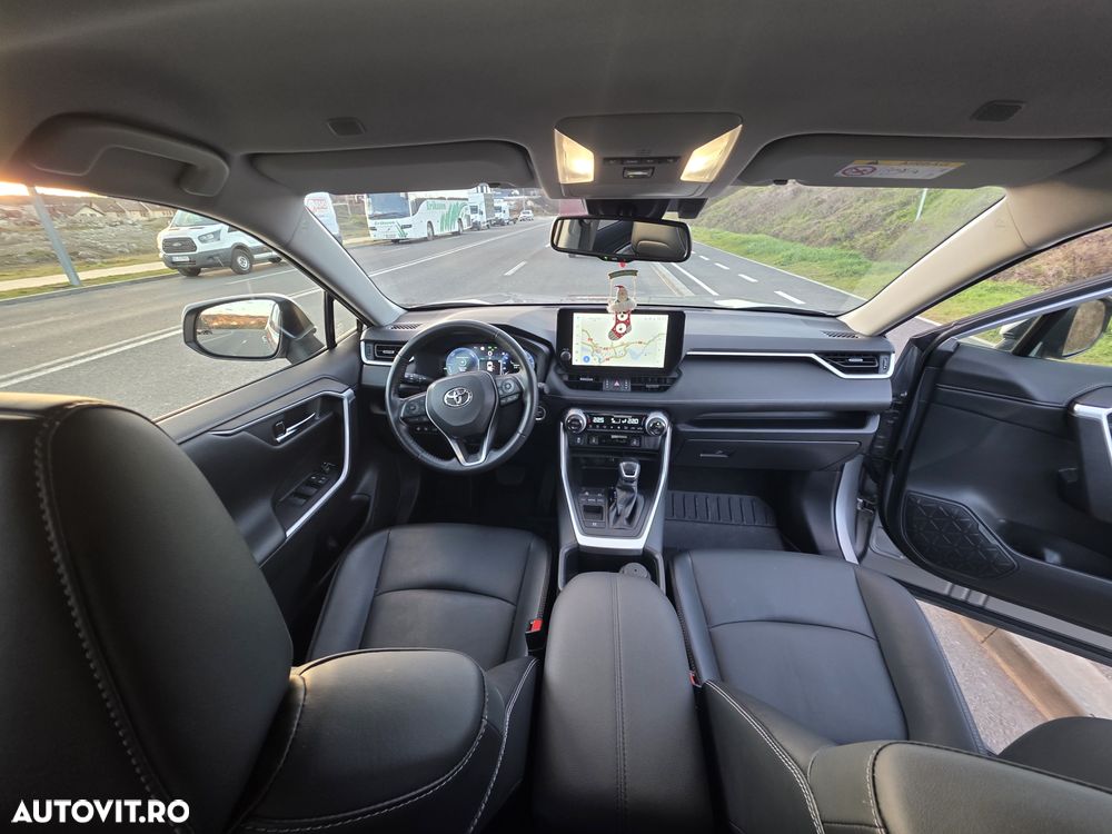 Toyota RAV4 2.5 4x4 Hybrid Team Deutschland - 8