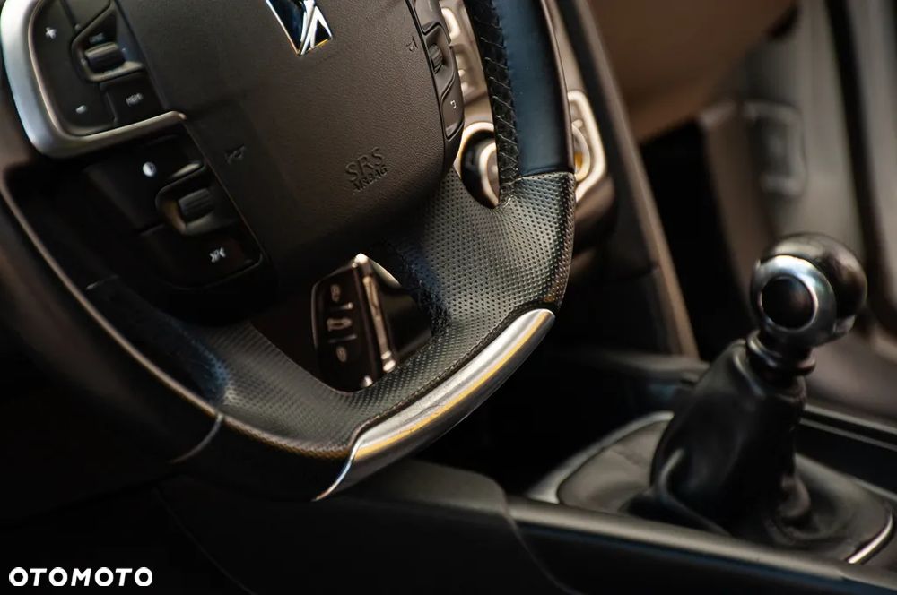 Citroën DS4 HDi 165 SoChic - 39