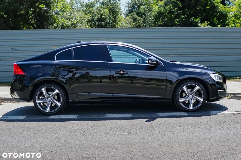 Volvo S60 D2 Drive-E Momentum - 22