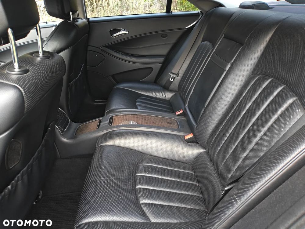 Mercedes-Benz CLS - 25