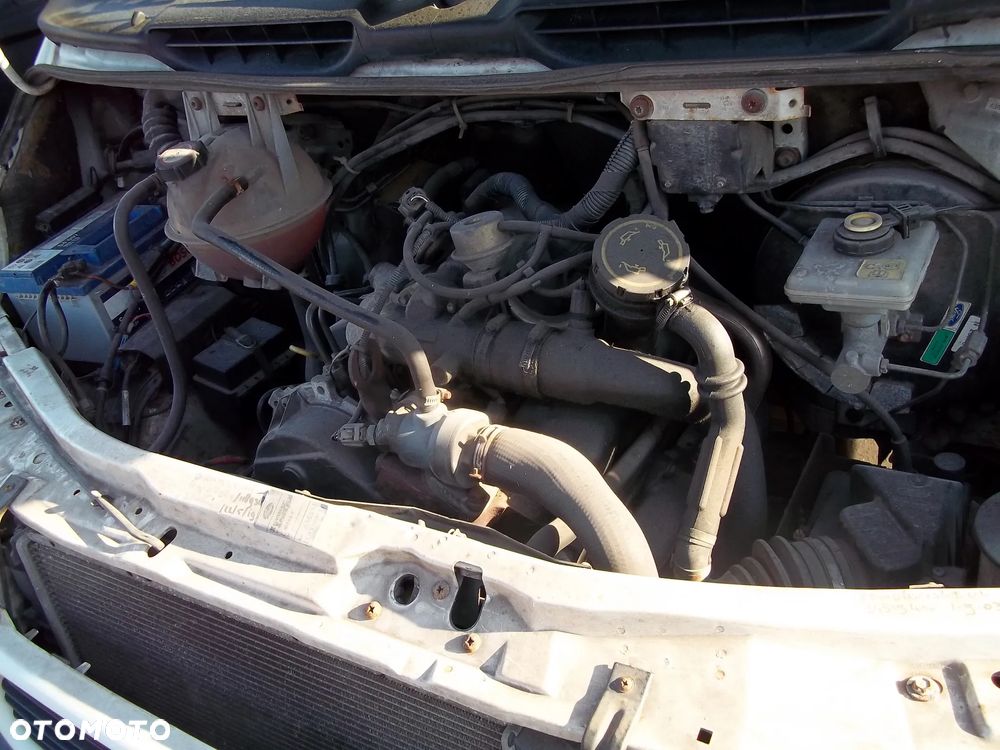 Ford transit - 25