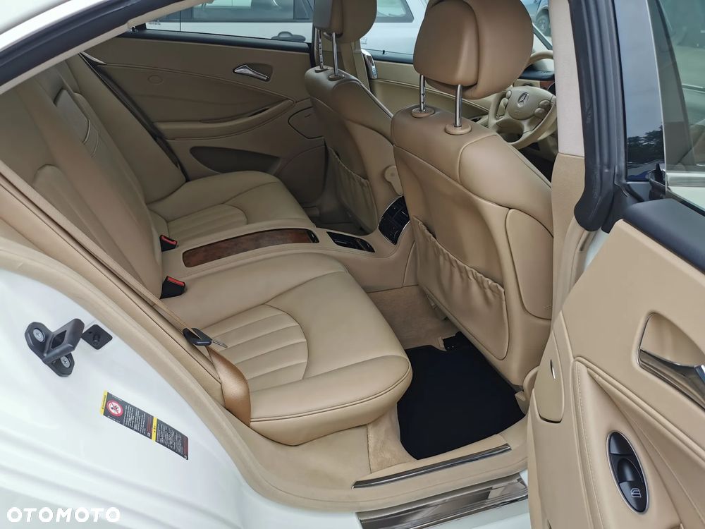 Mercedes-Benz CLS 350 7G-TRONIC - 28