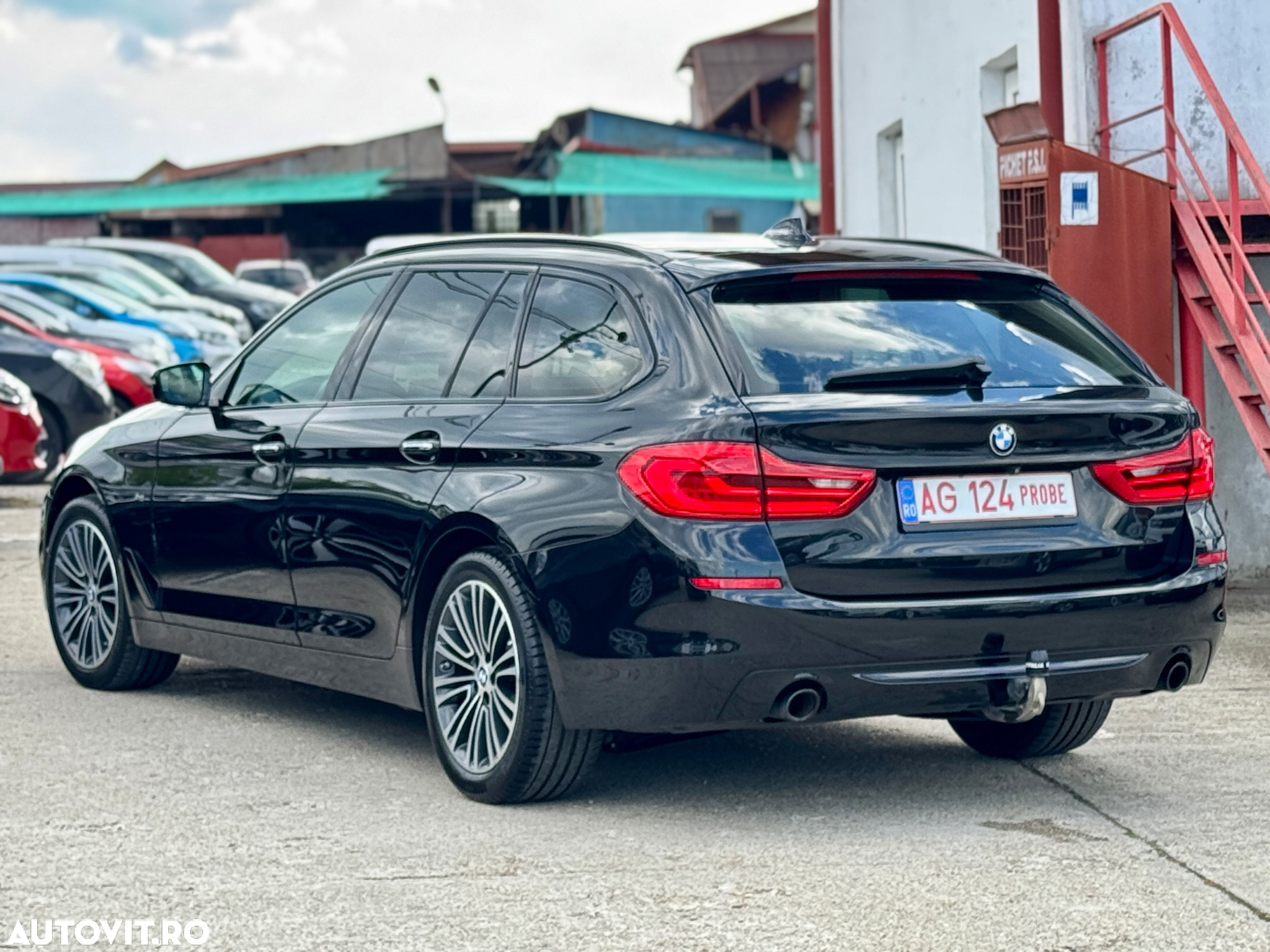 BMW Seria 5 520d Touring Aut. Sport Line - 4