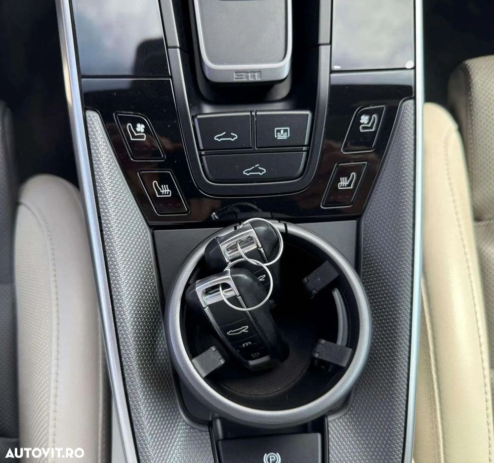 Porsche 911 Turbo - 16