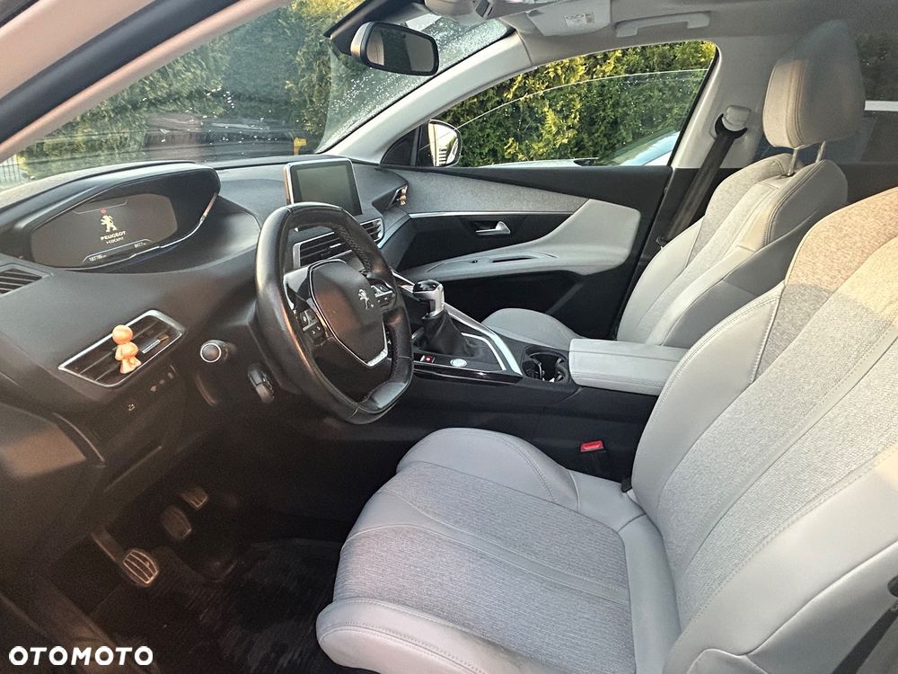 Peugeot 3008 - 17