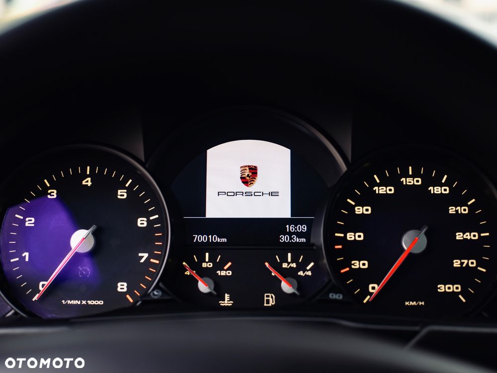 Porsche Cayenne - 20