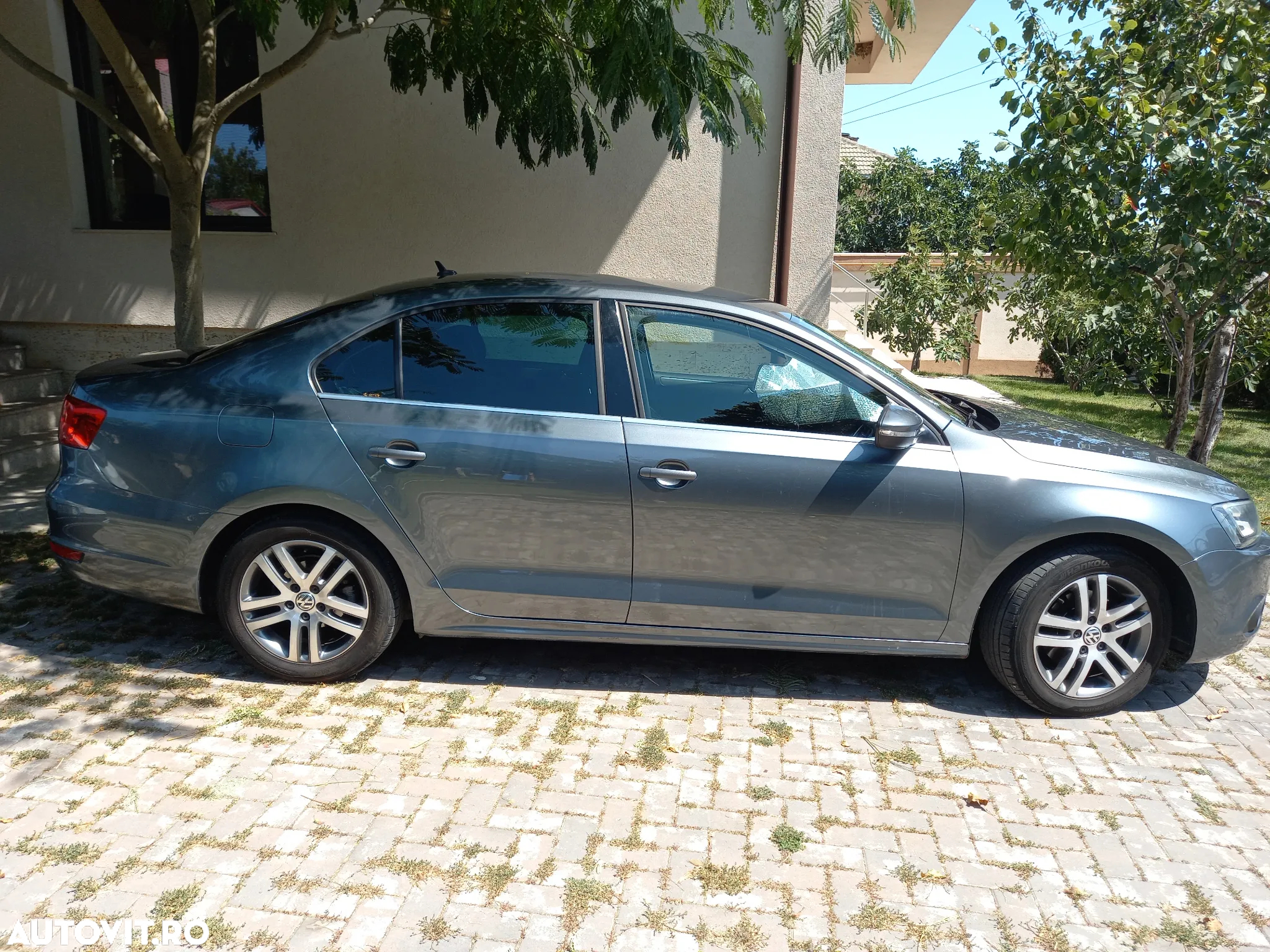 Volkswagen Jetta 2.0 TDI CR DPF Highline - 16
