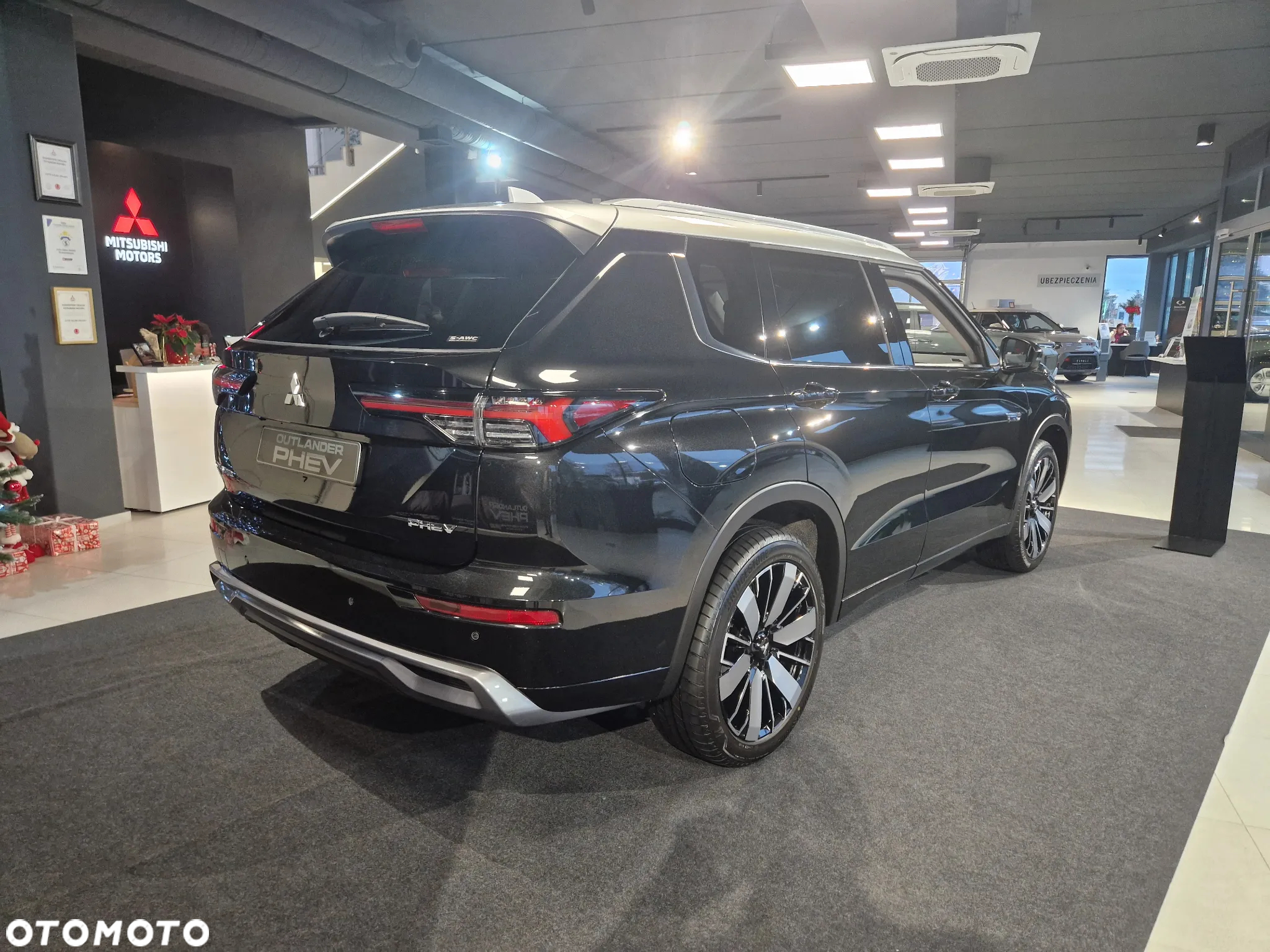 Mitsubishi Outlander - 9