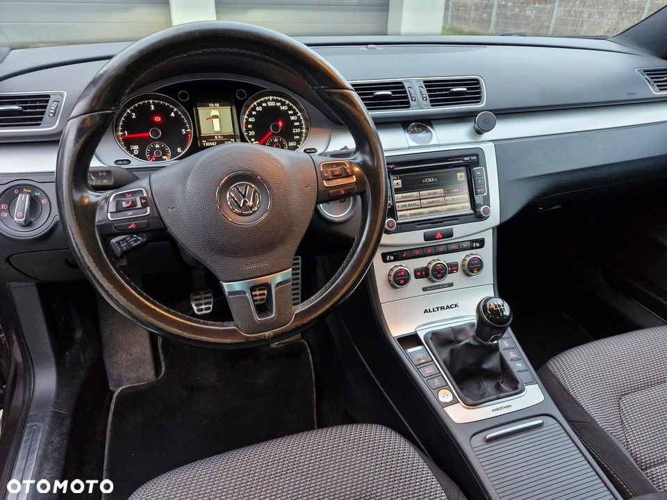Volkswagen Passat Alltrack - 16