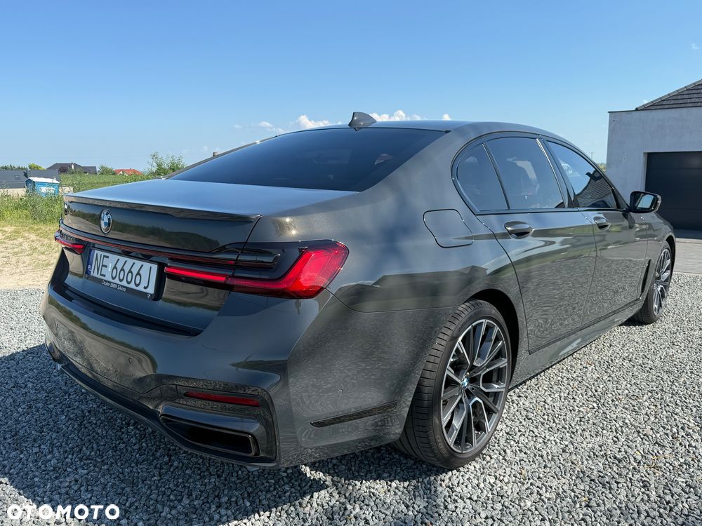 BMW Seria 7 750i xDrive sport - 8