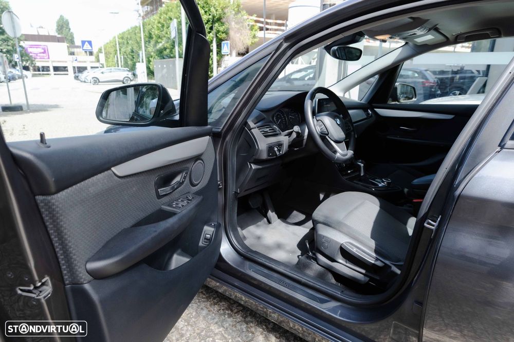 BMW 225xe Active Tourer - 9
