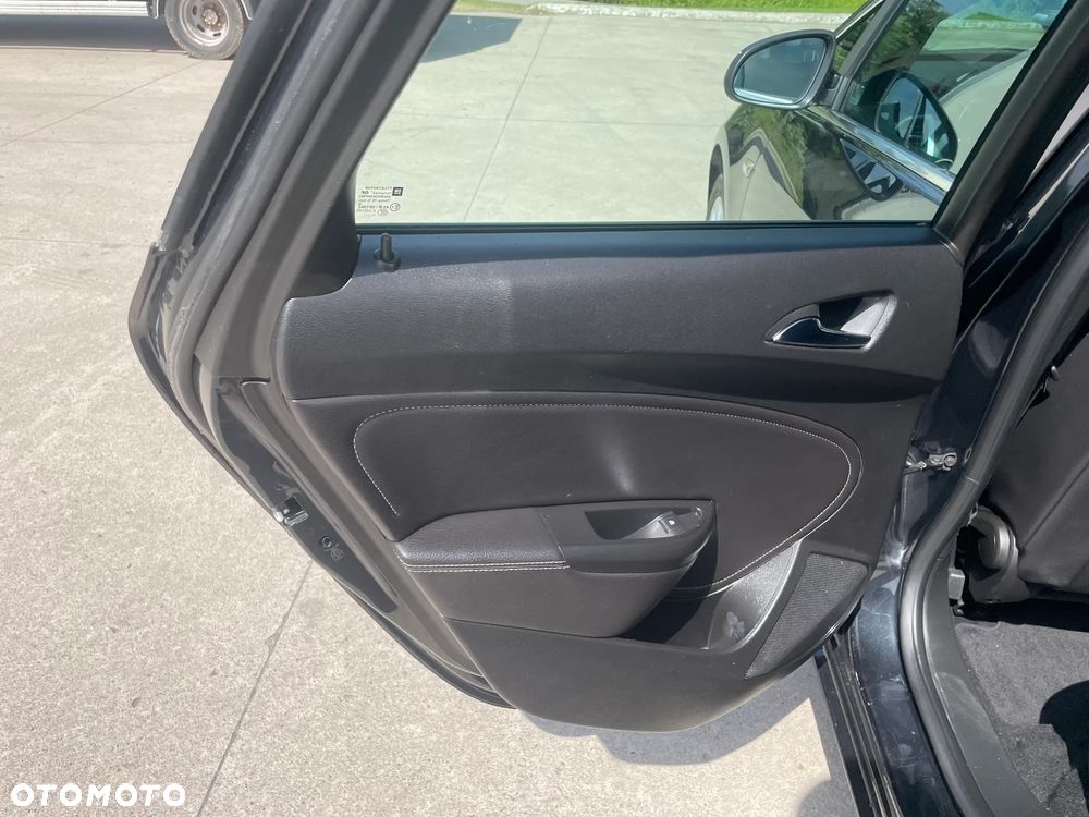 Opel Astra 1.4 Turbo Design Edition - 13
