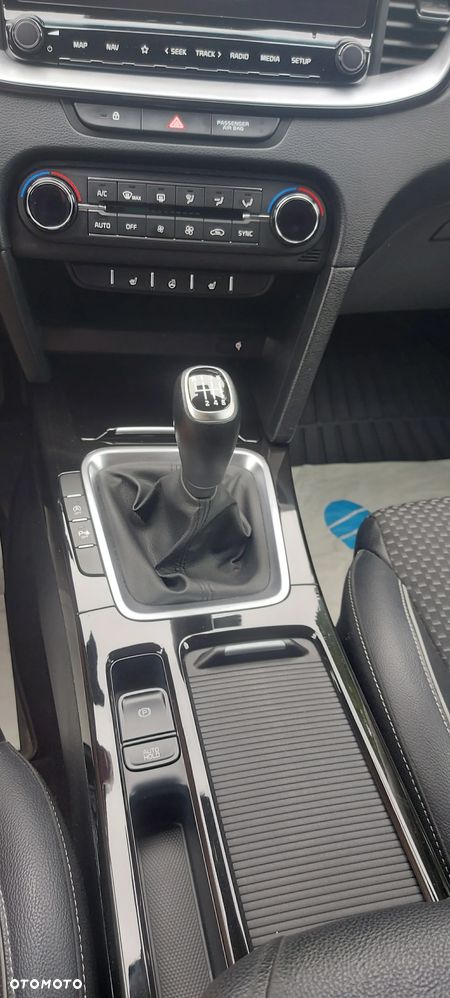 Kia XCeed 1.6 CRDi PLATINUM EDITION - 35
