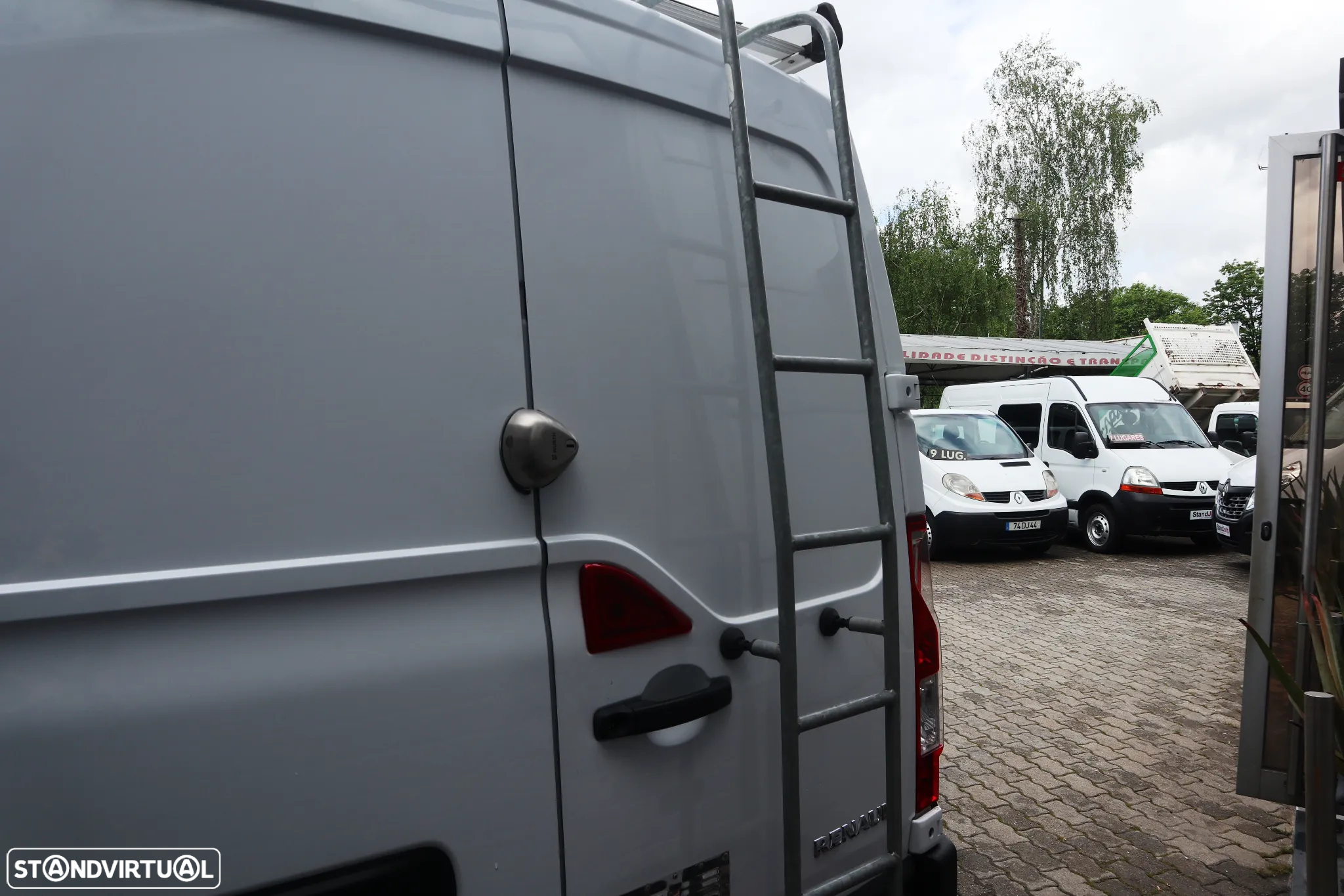 Renault Master 2.3 dCi 145 L1H1 - 12
