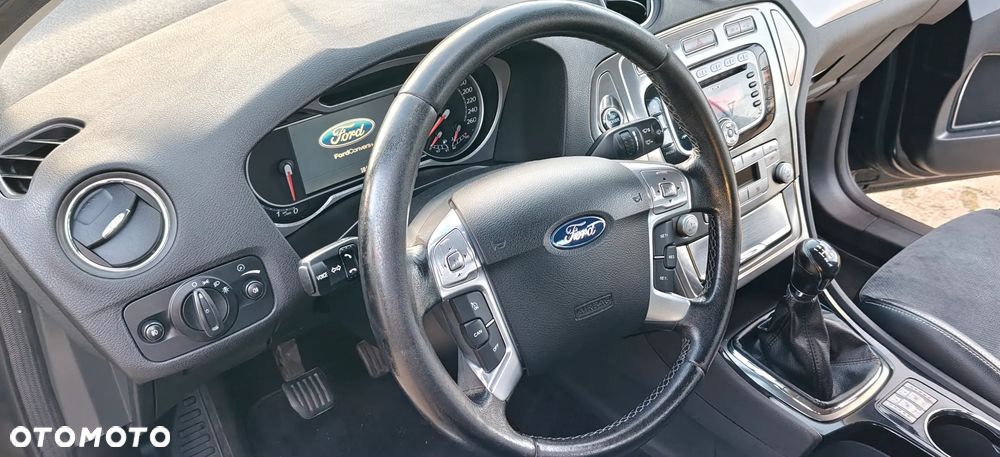 Ford Mondeo 2.0 Platinium X - 20