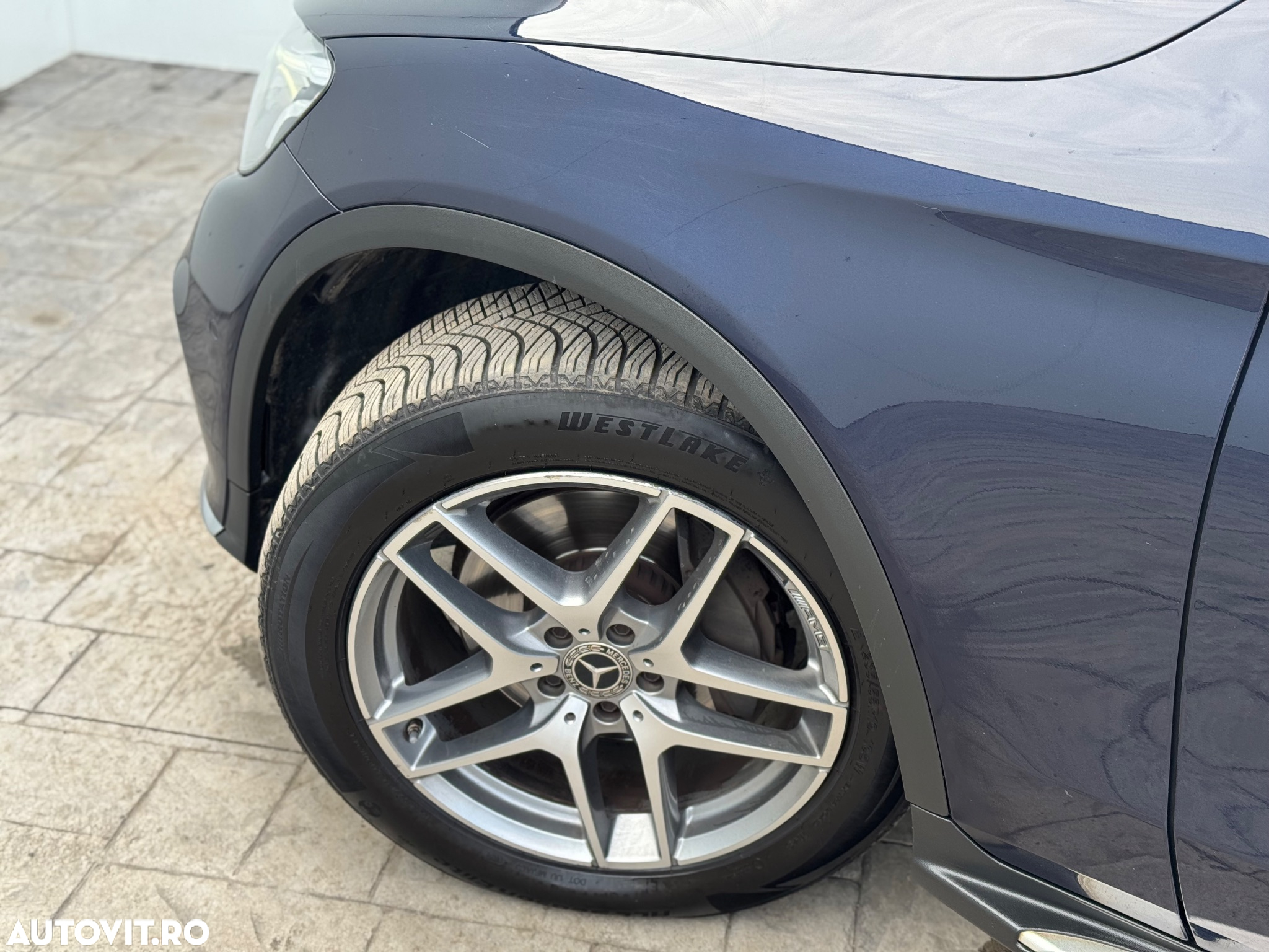 Mercedes-Benz GLC 220 d 4Matic 9G-TRONIC AMG Line - 13
