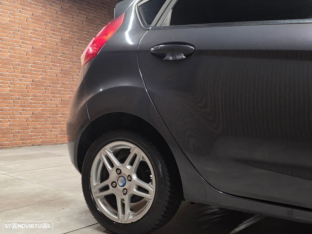 Ford Fiesta 1.6 TDCI Titanium - 37