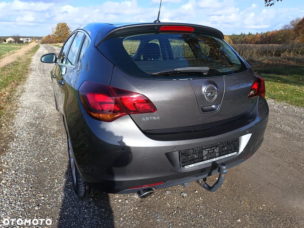 Opel Astra IV 1.4 T Cosmo S&S - 17