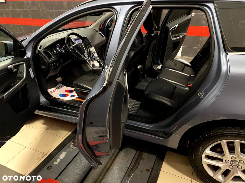 Volvo XC 60 D4 Geartronic Momentum - 21