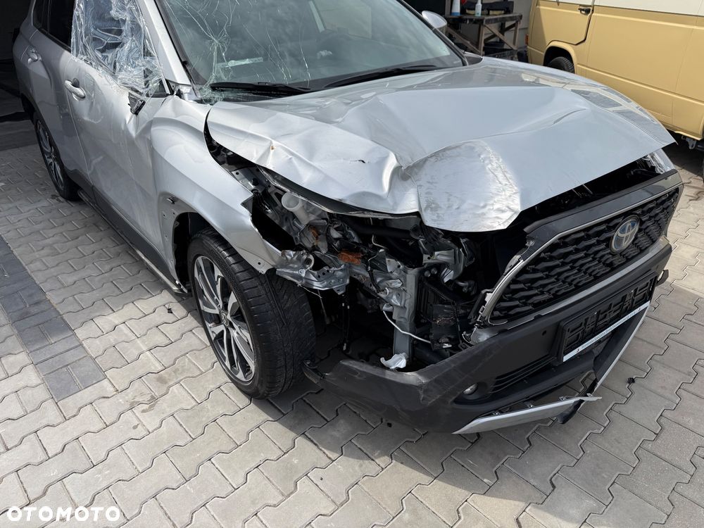 Toyota Corolla Cross 2.0 Hybrid Premiere Edition AWD - 13