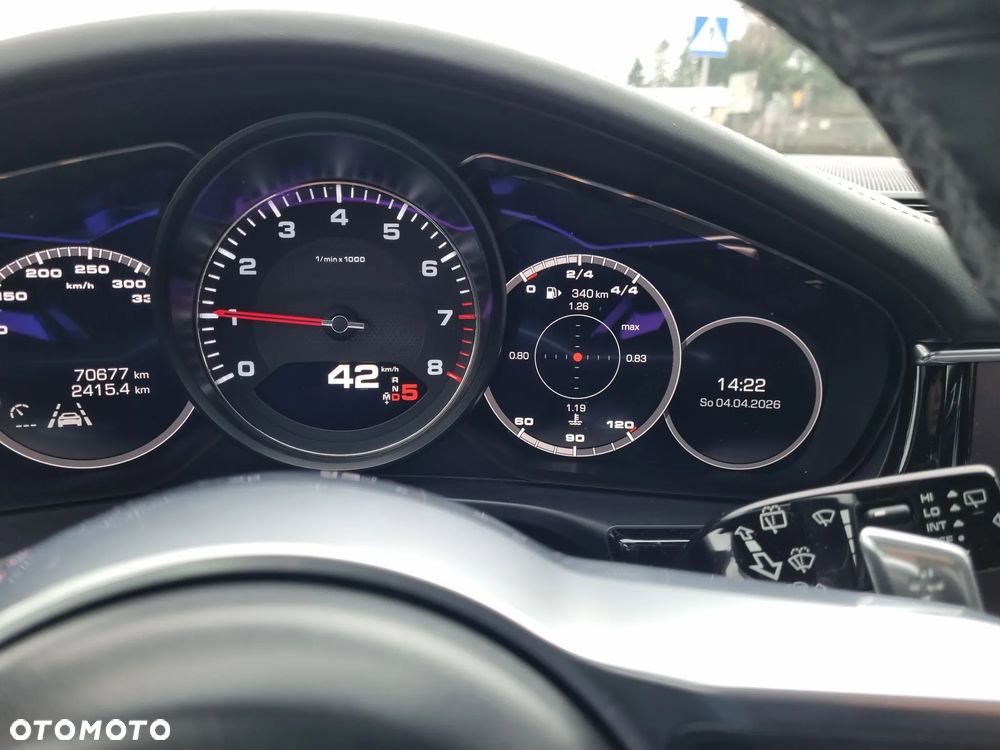 Porsche Panamera 4S Executive - 23