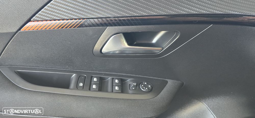 Peugeot 208 PureTech 100 Active Pack - 25