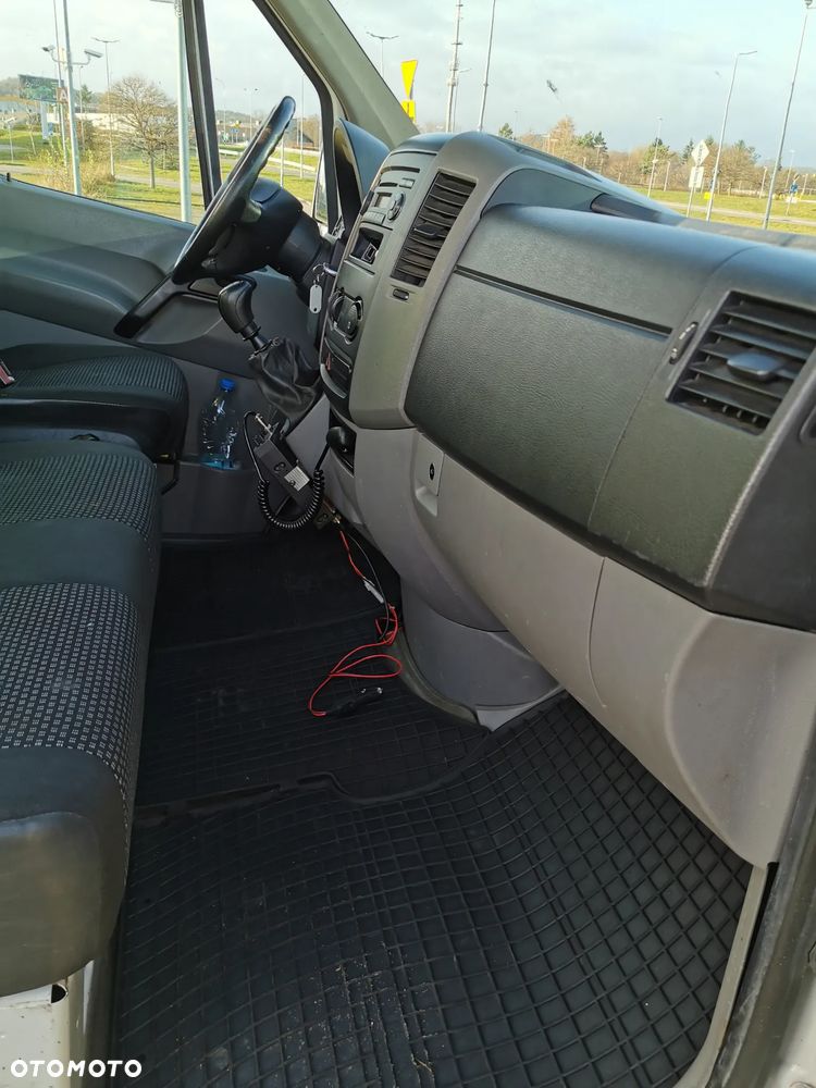 Mercedes-Benz Sprinter - 22