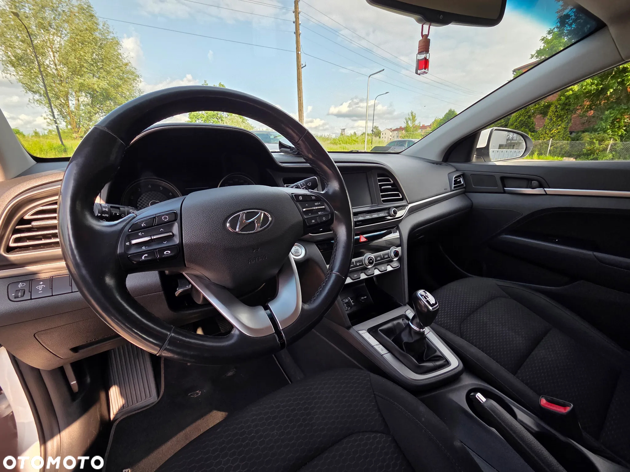 Hyundai Elantra 1.6 Style - 9