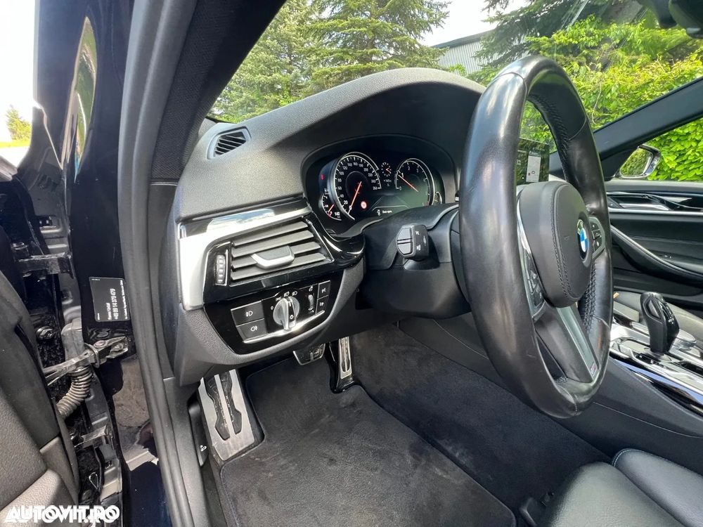 BMW Seria 5 520d Aut. M Sport Edition - 11