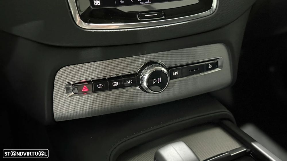 Volvo XC 90 T8 AWD Core - 33