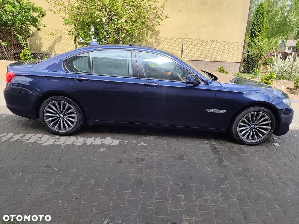 BMW Seria 7 750i L xDrive - 5