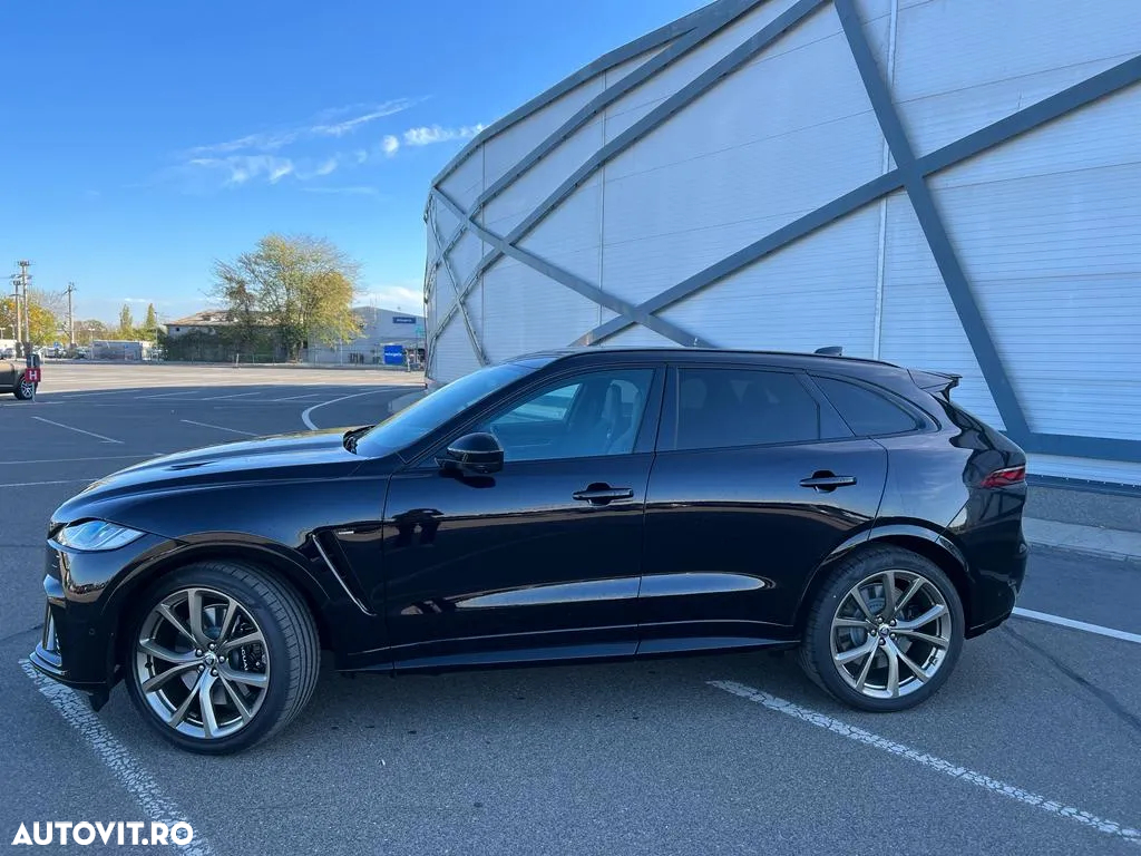 Jaguar F-Pace P550 AWD SVR - 7