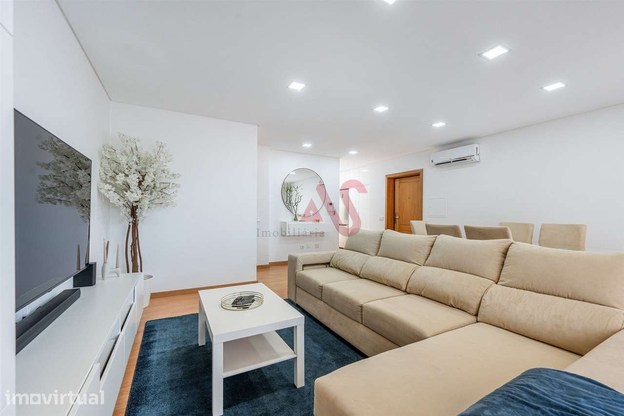 Apartamento T3 Totalmente Renovado em Barrosas - Grande imagem: 4/17