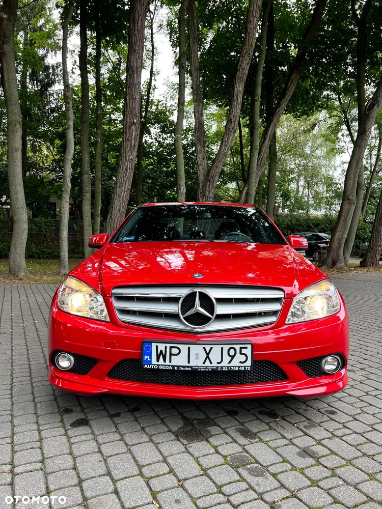 Mercedes-Benz Klasa C 250 CGI BlueEff Avantgarde - 2