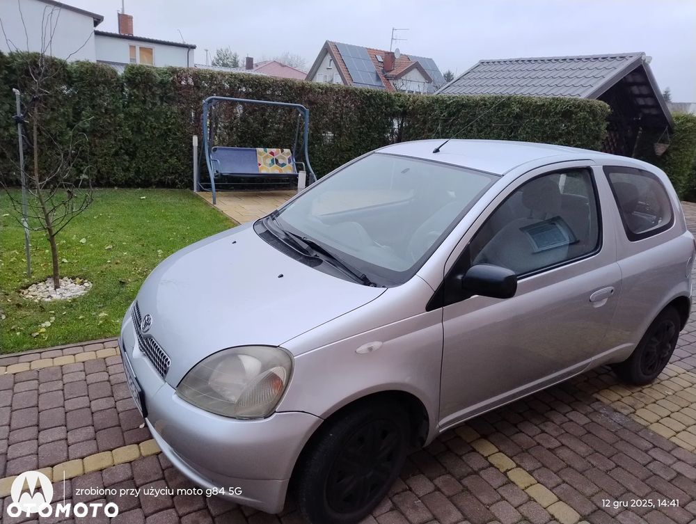 Toyota Yaris - 1